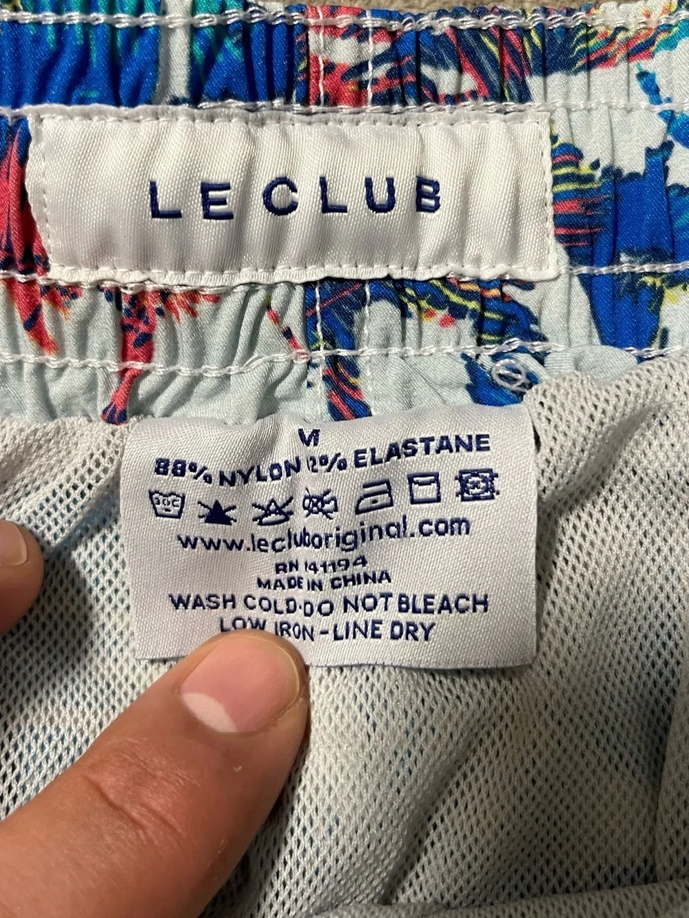 Like New! Men’s Le Club 4” Swim Trunks